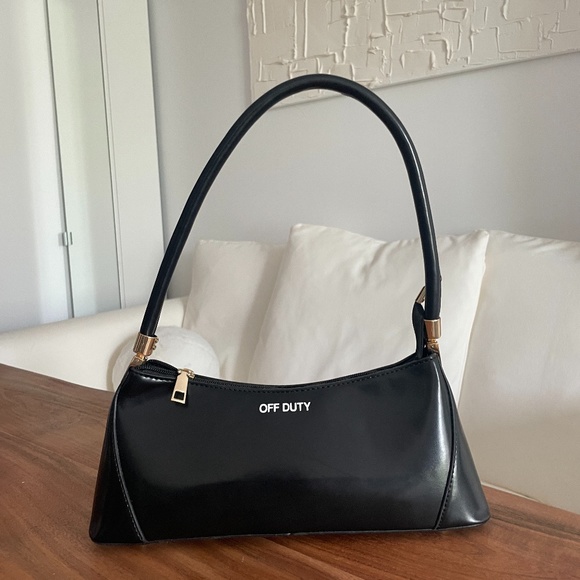 Off Duty Minimalist Baguette Handbag - Picture 1 of 5